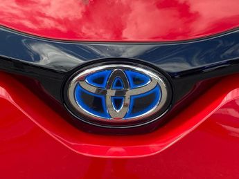 TOYOTA C-HR 1.8 Vvt-H Design Suv 5Dr Petrol Hybrid Cvt Euro 6 (S/S) (122 Ps)