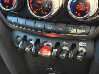 MINI COUNTRYMAN 1.5 Cooper Classic 5Dr Auto