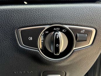 MERCEDES-BENZ E CLASS E220D Amg Line 5Dr 9G-Tronic