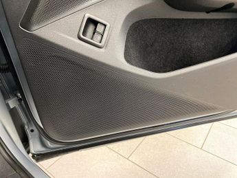 VOLKSWAGEN Tiguan 1.5 Tsi Ehybrid R-Line 5Dr Dsg