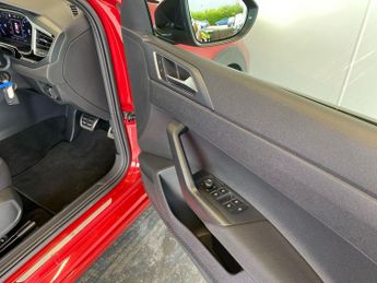 VOLKSWAGEN TAIGO 1.0 Tsi R-Line Suv 5Dr Petrol Dsg Euro 6 (S/S) (110 Ps)