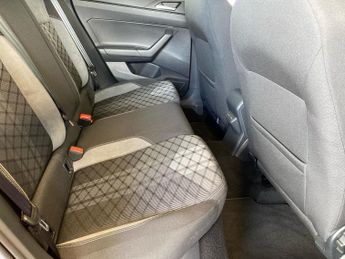 VOLKSWAGEN TAIGO 1.0 Tsi R-Line Suv 5Dr Petrol Dsg Euro 6 (S/S) (110 Ps)