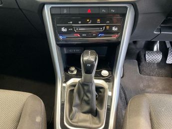 VOLKSWAGEN T-ROC 1.5 Tsi Match Suv 5Dr Petrol Dsg Euro 6 (S/S) (150 Ps)