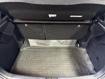 TOYOTA YARIS 1.5 Vvt-H Dynamic Hatchback 5Dr Petrol Hybrid E-Cvt Euro 6 (S/S)