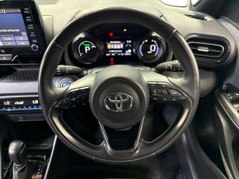TOYOTA YARIS 1.5 Vvt-H Dynamic Hatchback 5Dr Petrol Hybrid E-Cvt Euro 6 (S/S)