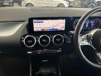 MERCEDES-BENZ GLA Gla 200D Sport Executive 5Dr Auto