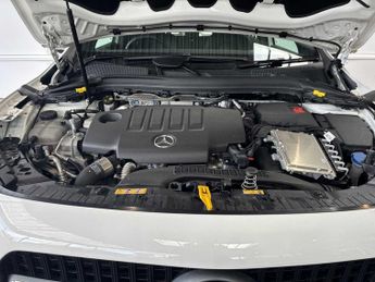 MERCEDES-BENZ GLA Gla 200D Sport Executive 5Dr Auto