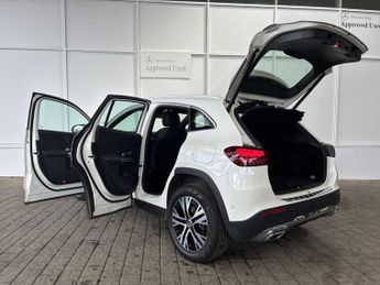 MERCEDES-BENZ GLA Gla 200D Sport Executive 5Dr Auto