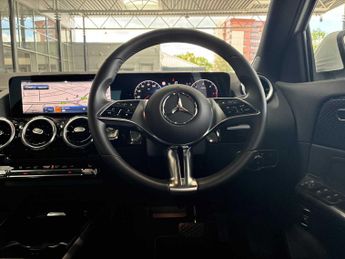 MERCEDES-BENZ GLA Gla 200D Sport Executive 5Dr Auto