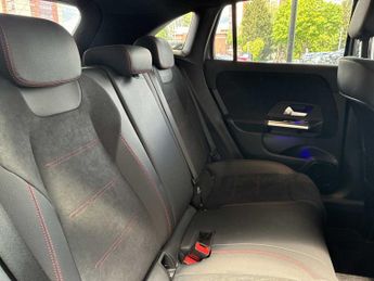 MERCEDES-BENZ GLA Gla 180 Amg Line Premium 5Dr Auto