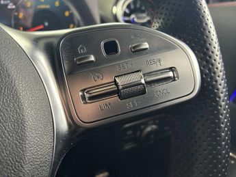 MERCEDES-BENZ GLA Gla 180 Amg Line Premium 5Dr Auto