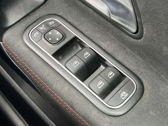 MERCEDES-BENZ CLA Cla 180 Amg Line Premium 4Dr Tip Auto