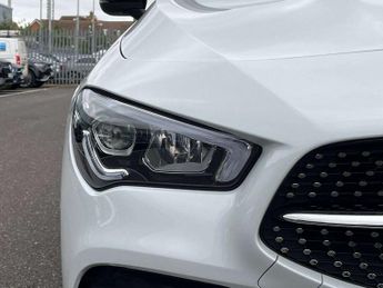 MERCEDES-BENZ CLA Cla 180 Amg Line Premium 4Dr Tip Auto