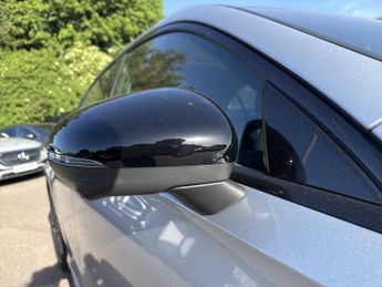 MERCEDES-BENZ A CLASS A200 Amg Line Premium Plus 4Dr Auto