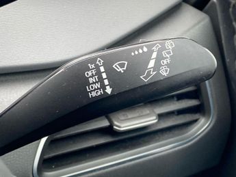VOLKSWAGEN ID.3 Pro Performance 58Kwh Life Hatchback 5Dr Electric Auto (204 Ps)