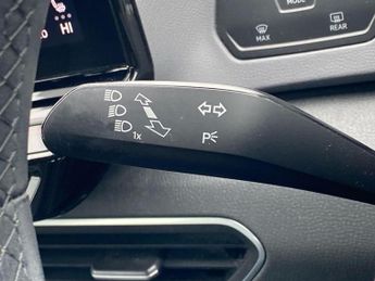 VOLKSWAGEN ID.3 Pro Performance 58Kwh Life Hatchback 5Dr Electric Auto (204 Ps)