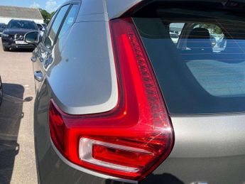 VOLVO XC40 1.5 T3 [163] Momentum 5Dr Geartronic