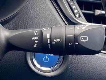 TOYOTA C-HR 1.8 Hybrid Excel 5Dr Cvt