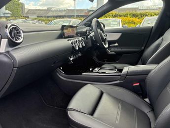 Mercedes CLA Cla 200 Amg Line Premium Plus 5Dr Tip Auto