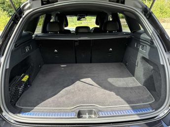 MERCEDES-BENZ GLC Glc 300D 4Matic Amg Line Premium 5Dr 9G-Tronic