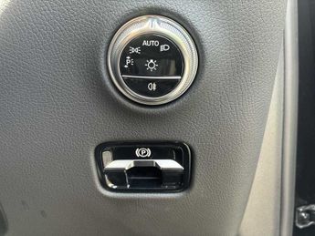 MERCEDES-BENZ GLC Glc 300D 4Matic Amg Line Premium 5Dr 9G-Tronic