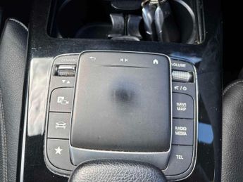 MERCEDES-BENZ CLA Cla 200 Amg Line 4Dr Tip Auto