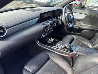 MERCEDES-BENZ CLA Cla 200 Amg Line 4Dr Tip Auto