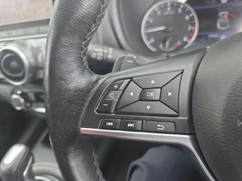 NISSAN JUKE 1.0 Dig-T 114 Tekna 5Dr Dct