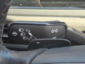 VOLKSWAGEN TAIGO 1.0 Tsi 110 R-Line 5Dr Dsg