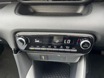 TOYOTA YARIS 1.5 Vvt-H Icon Hatchback 5Dr Petrol Hybrid E-Cvt Euro 6 (S/S) (1