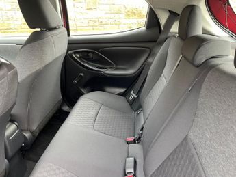 TOYOTA YARIS 1.5 Vvt-H Icon Hatchback 5Dr Petrol Hybrid E-Cvt Euro 6 (S/S) (1