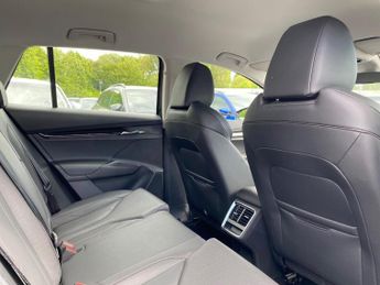 SKODA ENYAQ 62Kwh 60 Suv 5Dr Electric Auto (Dc120Kw) (179 Ps)