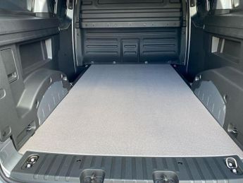 VOLKSWAGEN ID. BUZZ Pro 79Kwh Commerce Panel Van 5Dr Electric Auto (286 Ps)
