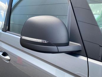 VOLKSWAGEN ID. BUZZ Pro 79Kwh Commerce Panel Van 5Dr Electric Auto (286 Ps)