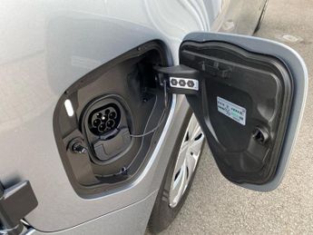 VOLKSWAGEN ID. BUZZ Pro 79Kwh Commerce Panel Van 5Dr Electric Auto (286 Ps)