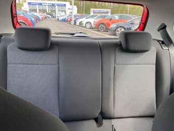 VOLKSWAGEN UP 1.0 Move Up! Hatchback 5Dr Petrol Asg Euro 5 (60 Ps)