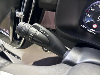 VOLVO XC40 1.5H T4 Recharge 10.7Kwh Plus Suv 5Dr Petrol Plug-In Hybrid Auto