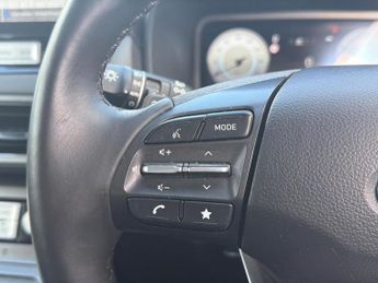HYUNDAI KONA 64Kwh Premium Suv 5Dr Electric Auto (10.5Kw Charger) (204 Ps)