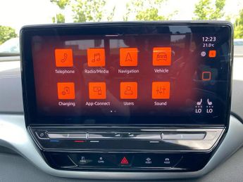 VOLKSWAGEN ID.5 Pro 77Kwh Style Suv 5Dr Electric Auto (174 Ps)