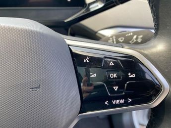 VOLKSWAGEN ID.5 Pro 77Kwh Style Suv 5Dr Electric Auto (174 Ps)
