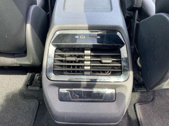 VOLKSWAGEN ID.5 Pro 77Kwh Style Suv 5Dr Electric Auto (174 Ps)