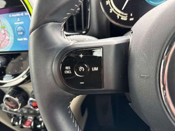 MINI COUNTRYMAN 1.5 Cooper Exclusive Premium 5Dr Auto
