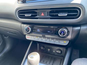 HYUNDAI KONA 1.6 H-Gdi Premium Suv 5Dr Petrol Hybrid Dct Euro 6 (S/S) (141 Ps