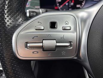 MERCEDES-BENZ E CLASS E220D Amg Line Night Edition Prem + 4Dr 9G-Tronic