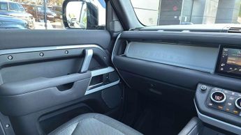 LAND ROVER DEFENDER 2.0 P300 X-Dynamic Se 90 3Dr Auto