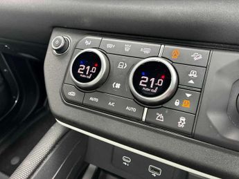 LAND ROVER DEFENDER 2.0 P300 X-Dynamic Se 90 3Dr Auto