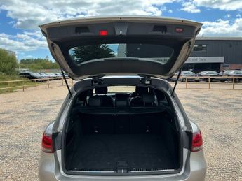 MERCEDES-BENZ GLC Glc 220D 4Matic Amg Line Premium 5Dr 9G-Tronic