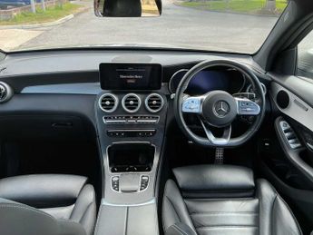 MERCEDES-BENZ GLC Glc 220D 4Matic Amg Line Premium 5Dr 9G-Tronic