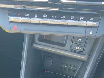 RENAULT 5 Comfort Range 52Kwh Iconic Five+ Hatchback 5Dr Electric Auto (15