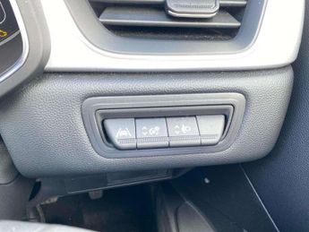 RENAULT CAPTUR 1.6 E-Tech Techno Suv 5Dr Petrol Hybrid Auto Euro 6 (S/S) (145 P